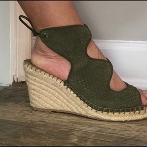 Franco Sarto Nash Wedge Sandal -7.5 Today sale 💥